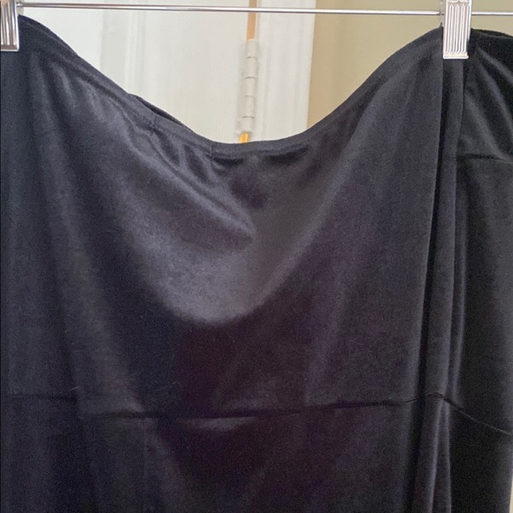 NWT PrettyLittleThing Black Velvet Jumpsuit sz 16 - Picture 8 of 9